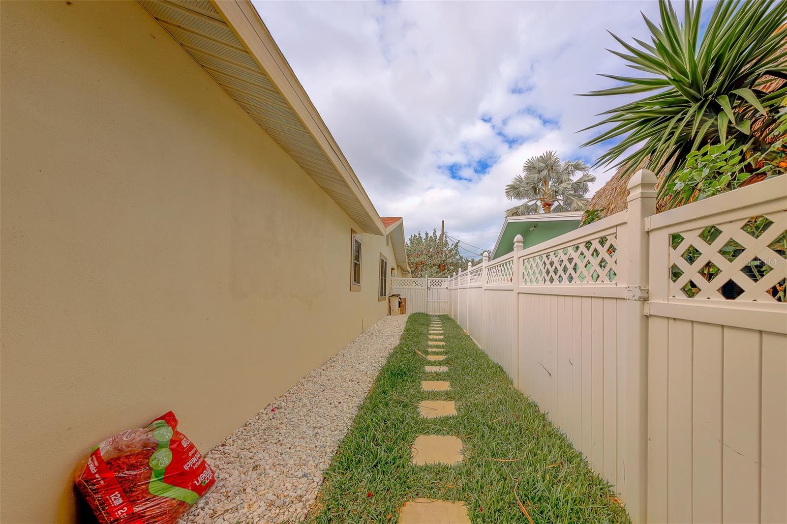 HARBOR HILLS 2ND ADD - Residential