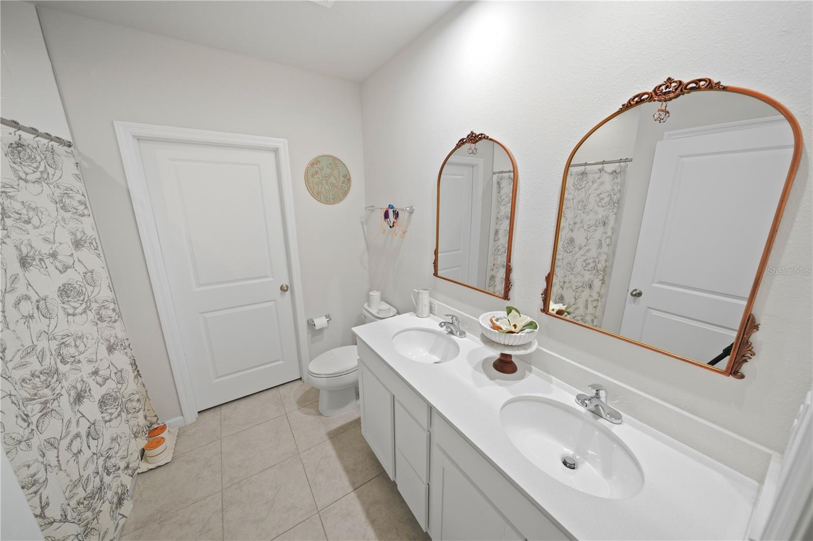 ANCLOTE SQUARE - Residential