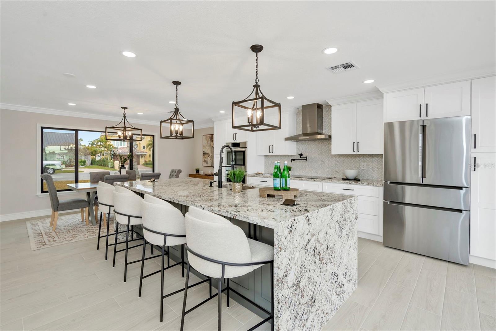 CAPRI ISLE - Residential