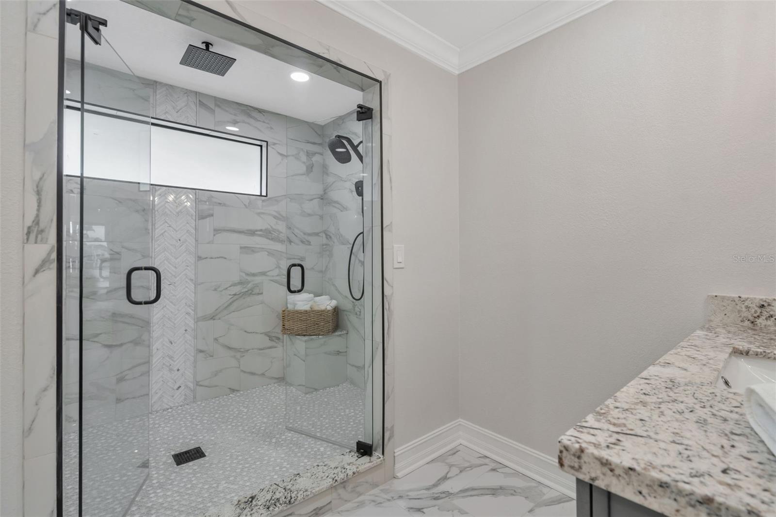 CAPRI ISLE - Residential