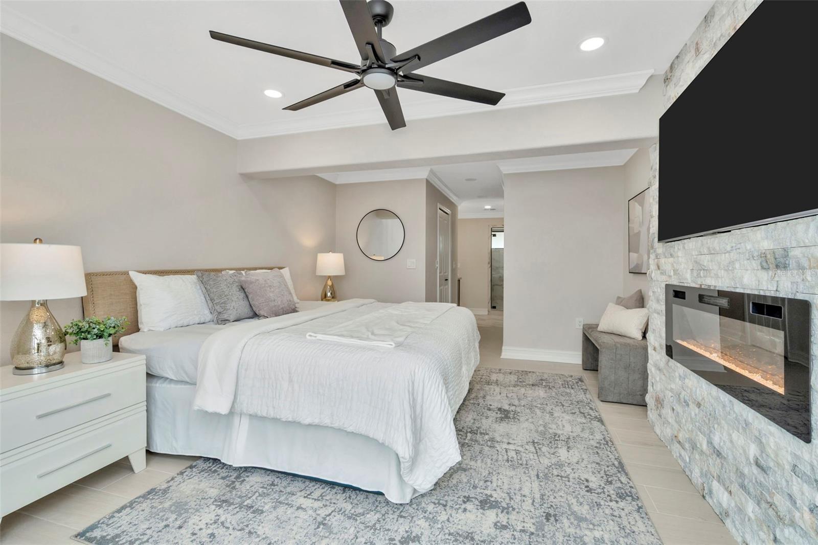 CAPRI ISLE - Residential