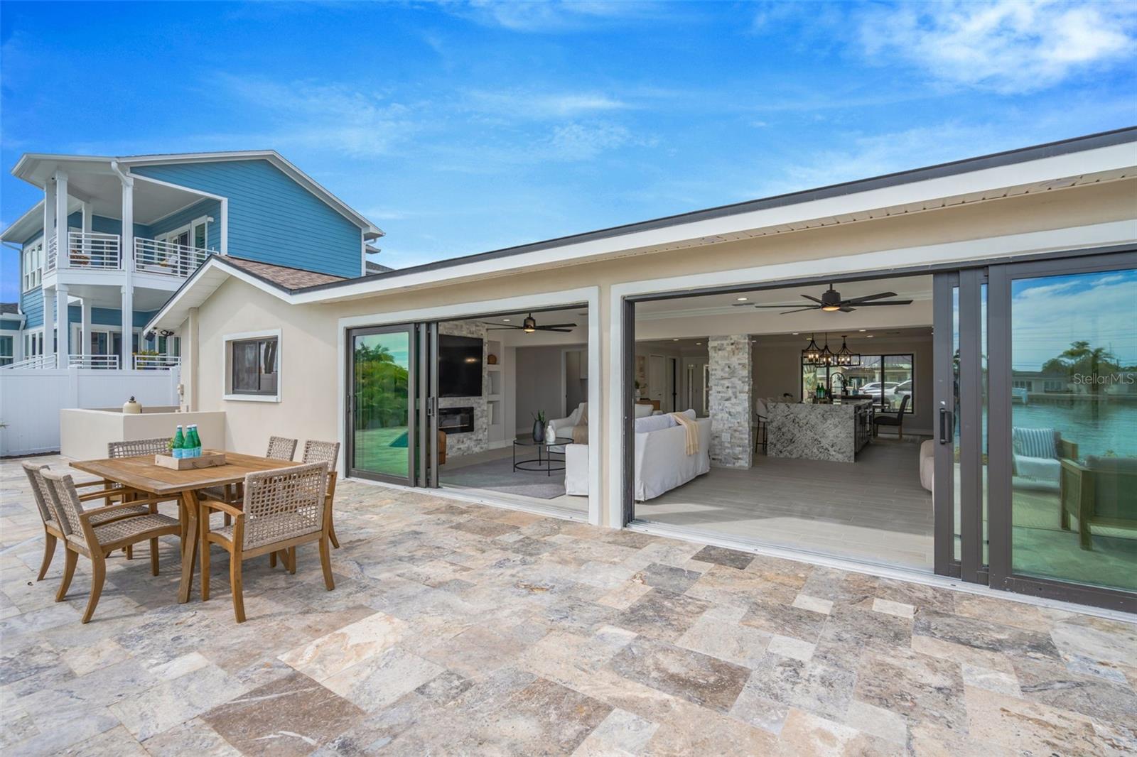 CAPRI ISLE - Residential