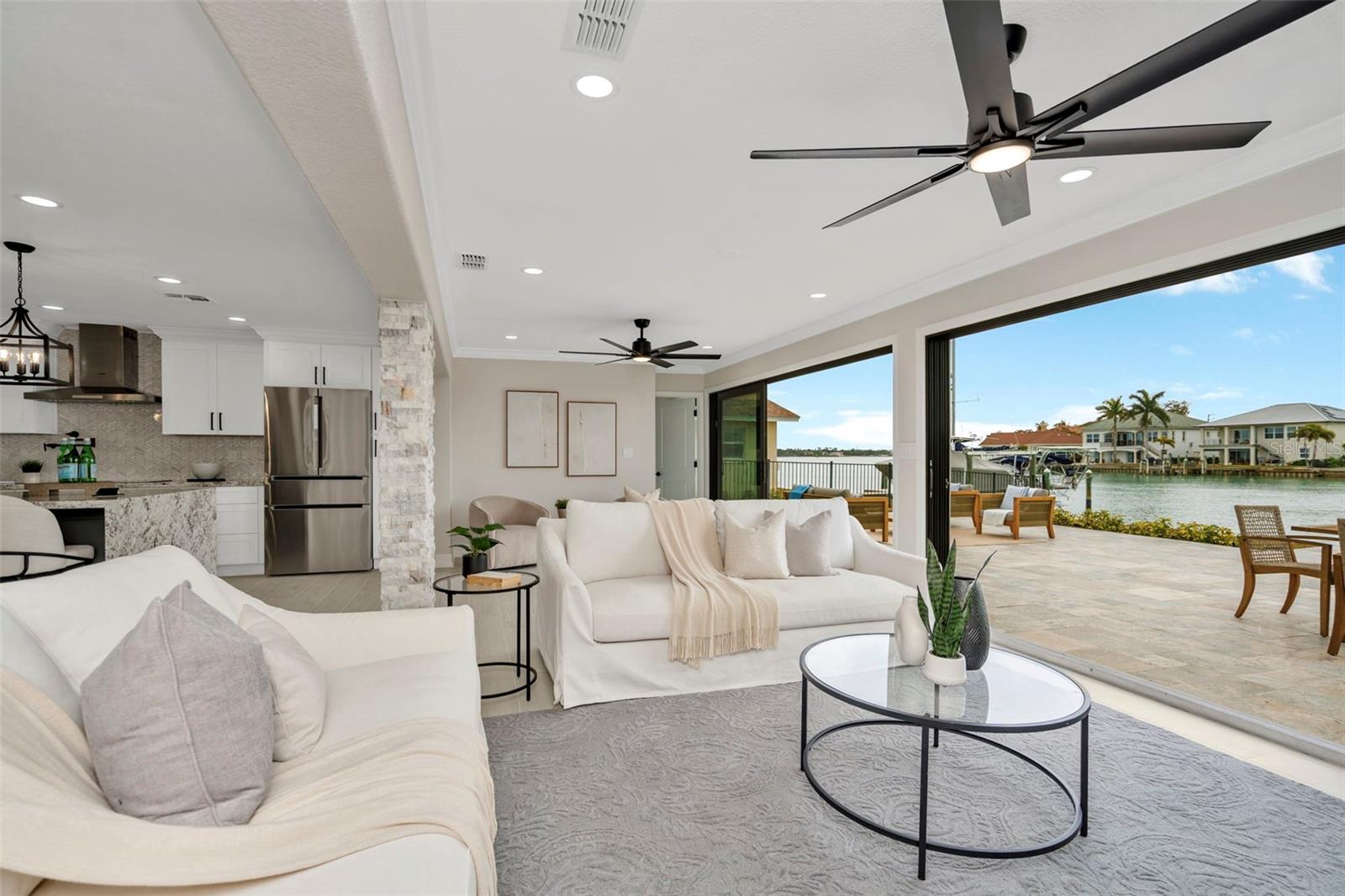 CAPRI ISLE - Residential