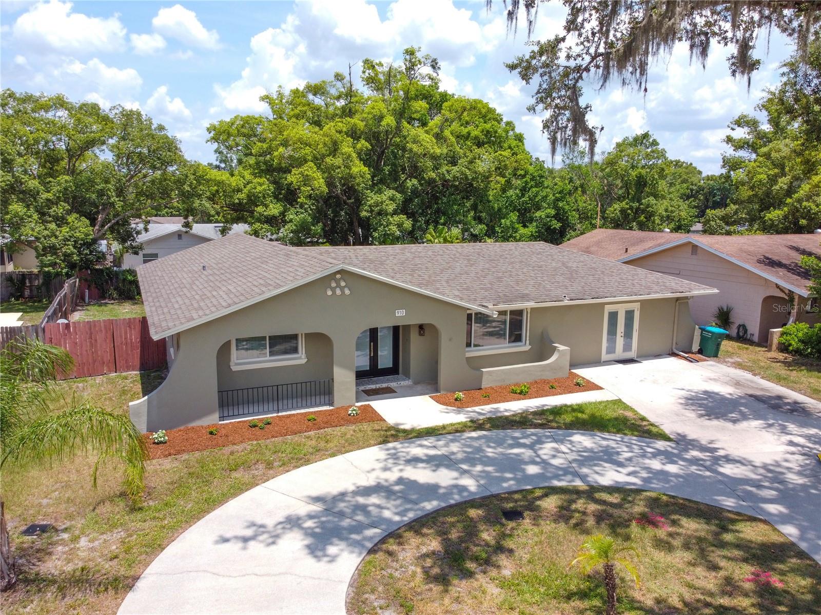 910 RANGELINE ROAD