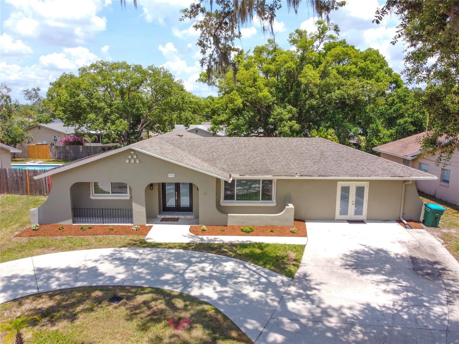 910 RANGELINE ROAD