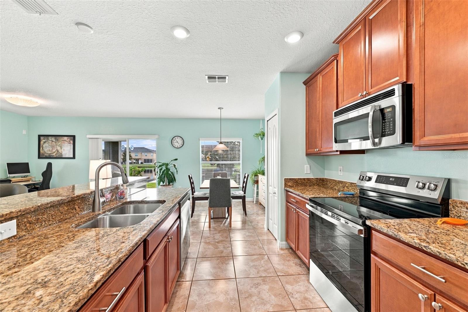 1917 HAWKS VIEW DRIVE, RUSKIN, FL, 33570 3 1917 HAWKS VIEW DRIVE