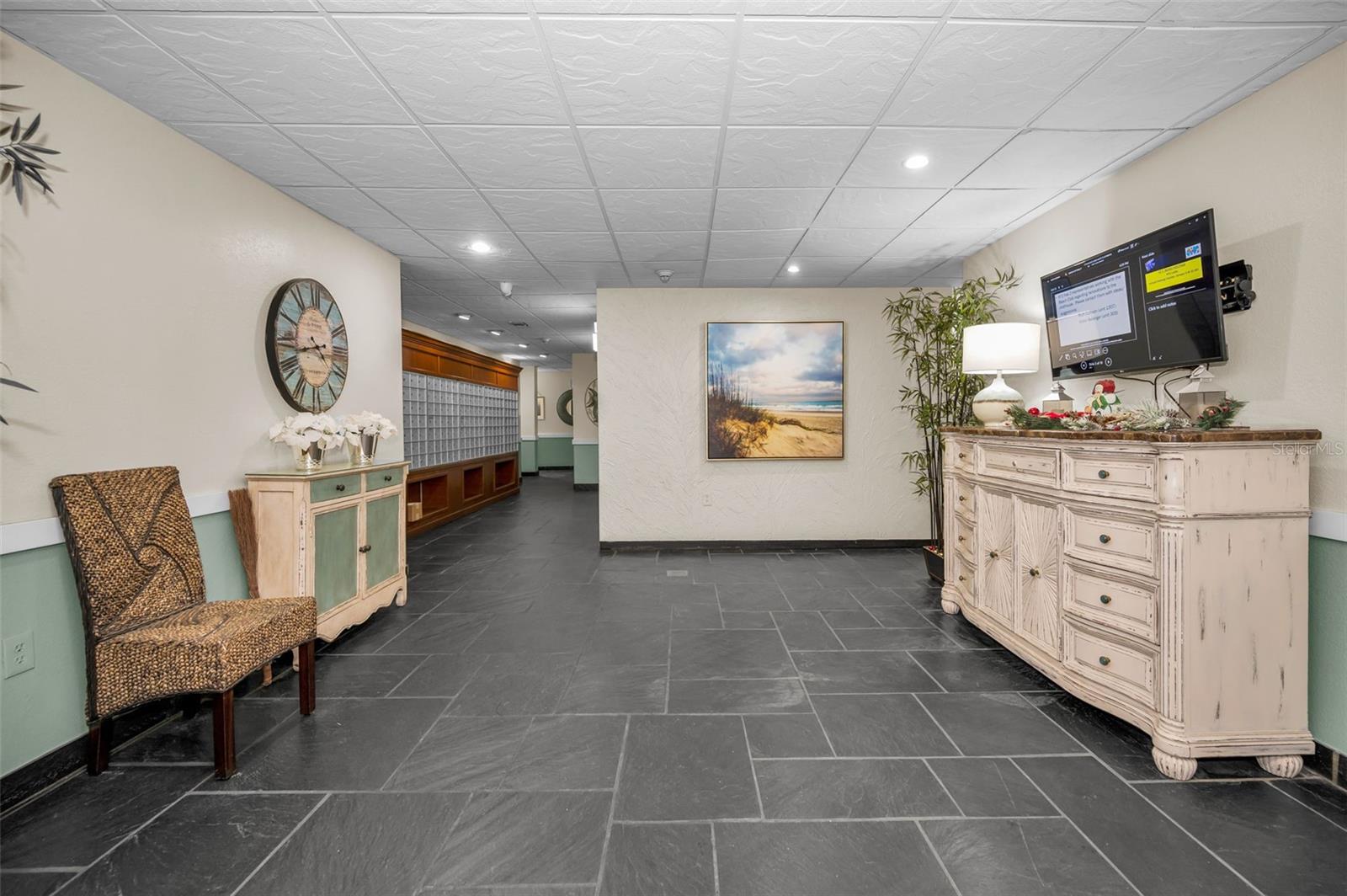 REDINGTON TOWERS BLDG 2 CONDO - Residential