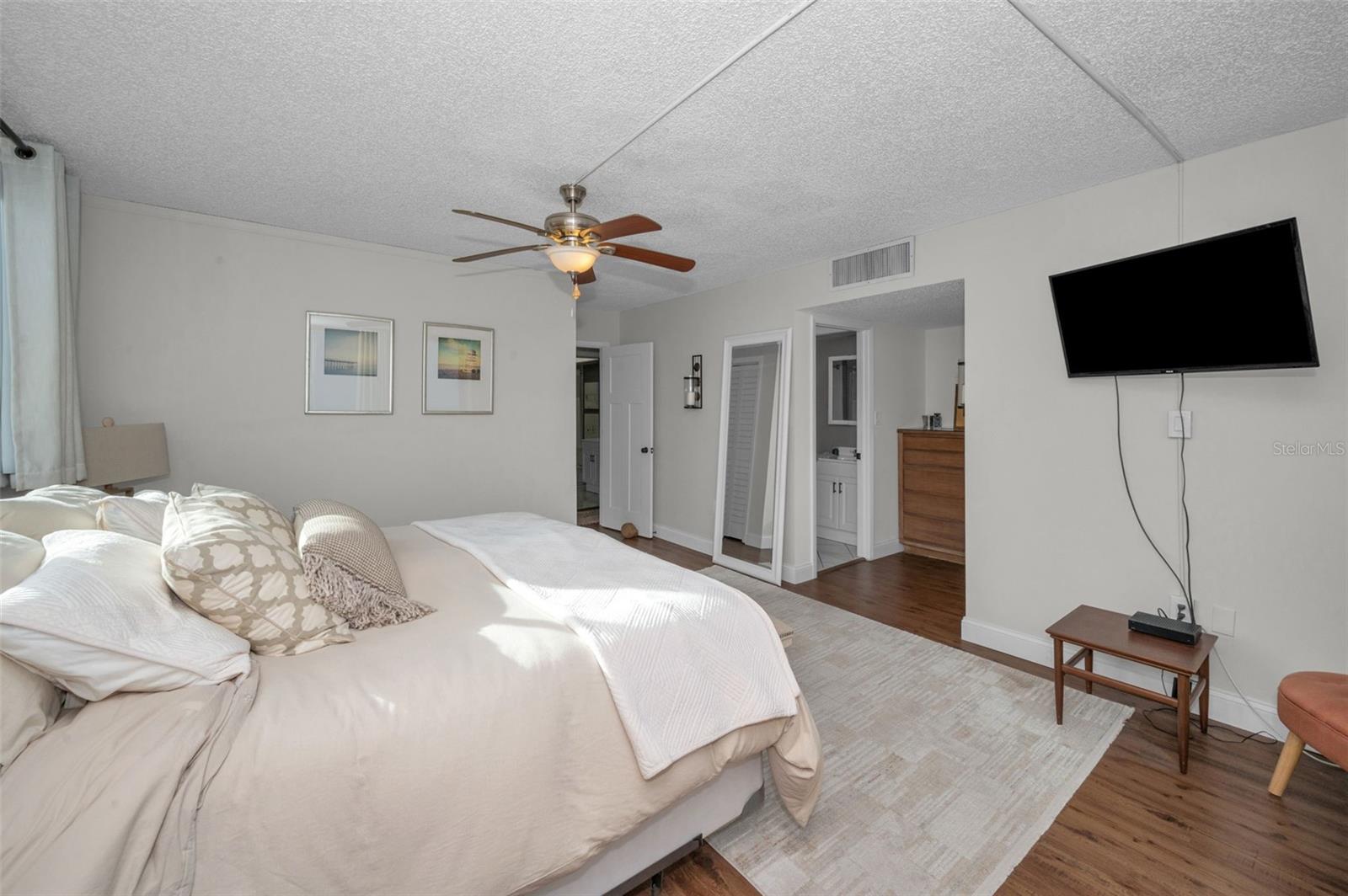 REDINGTON TOWERS BLDG 2 CONDO - Residential