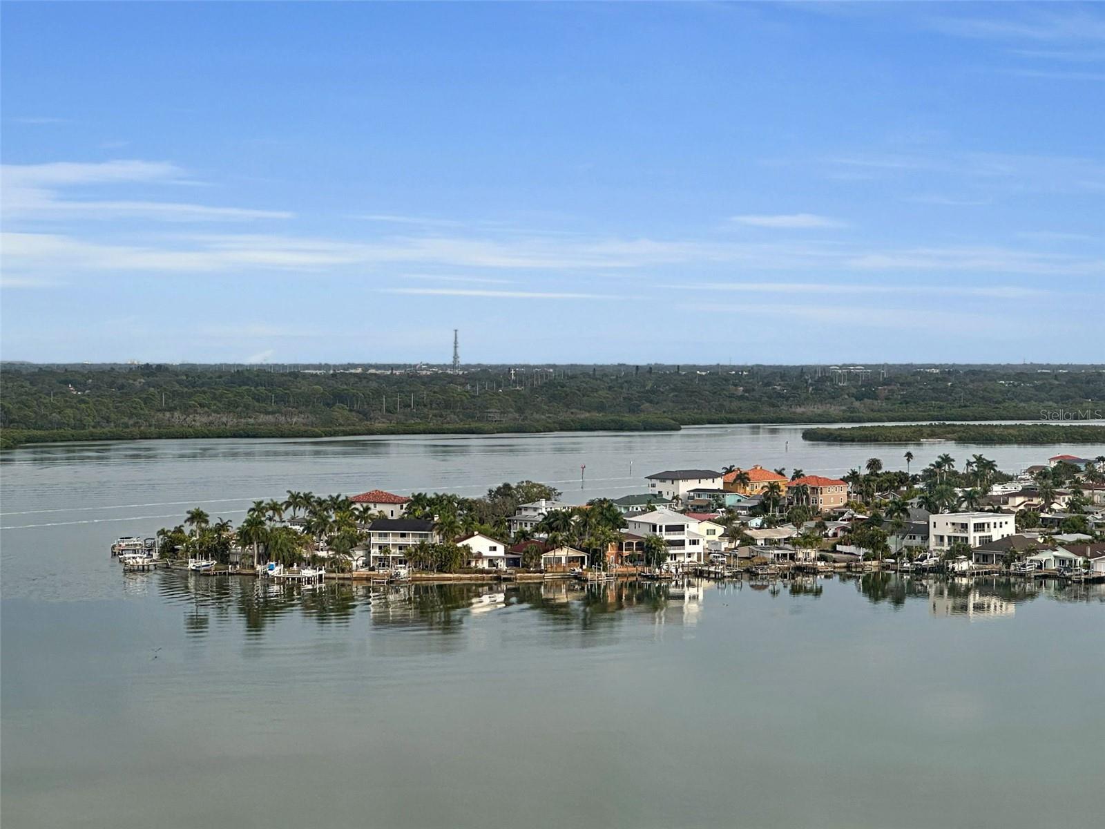 REDINGTON TOWERS BLDG 2 CONDO - Residential