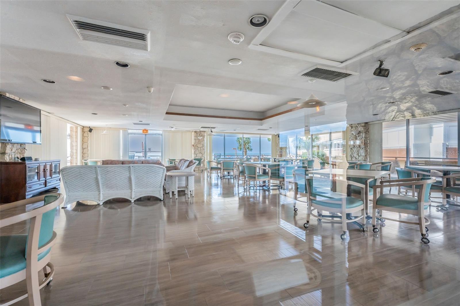 REDINGTON TOWERS BLDG 2 CONDO - Residential