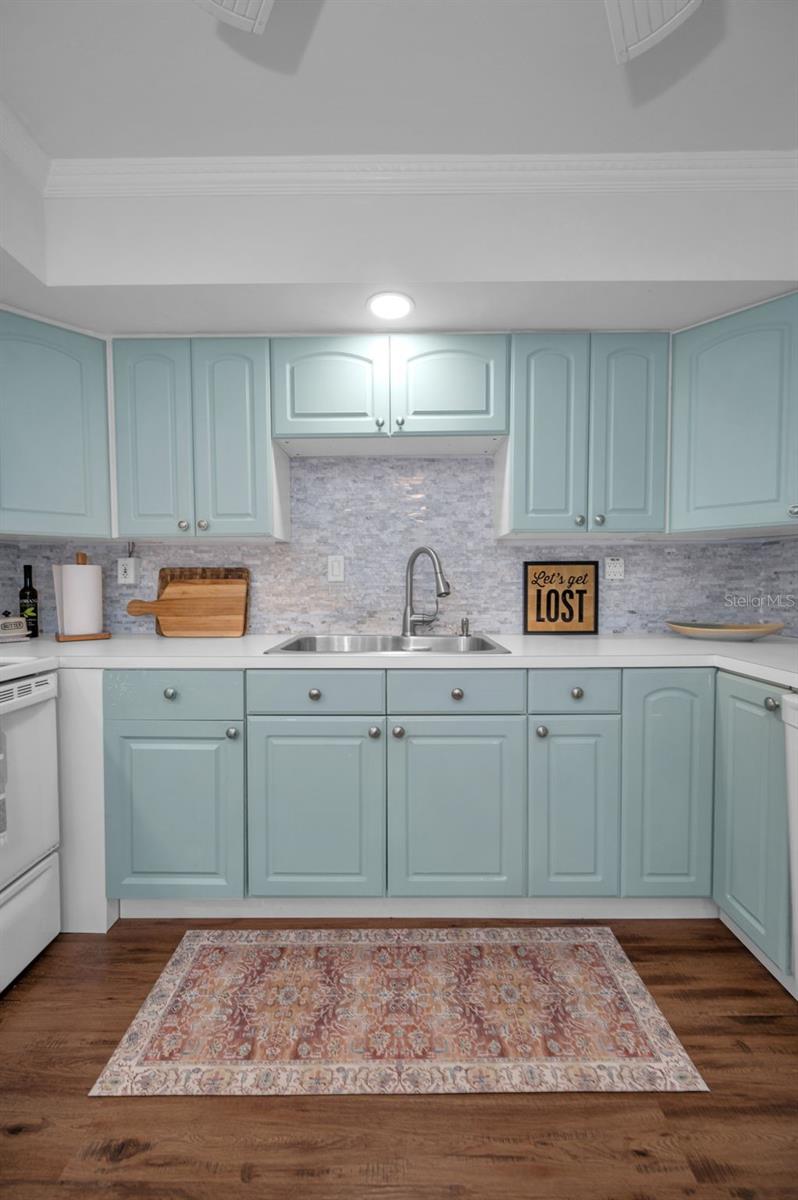 REDINGTON TOWERS BLDG 2 CONDO - Residential