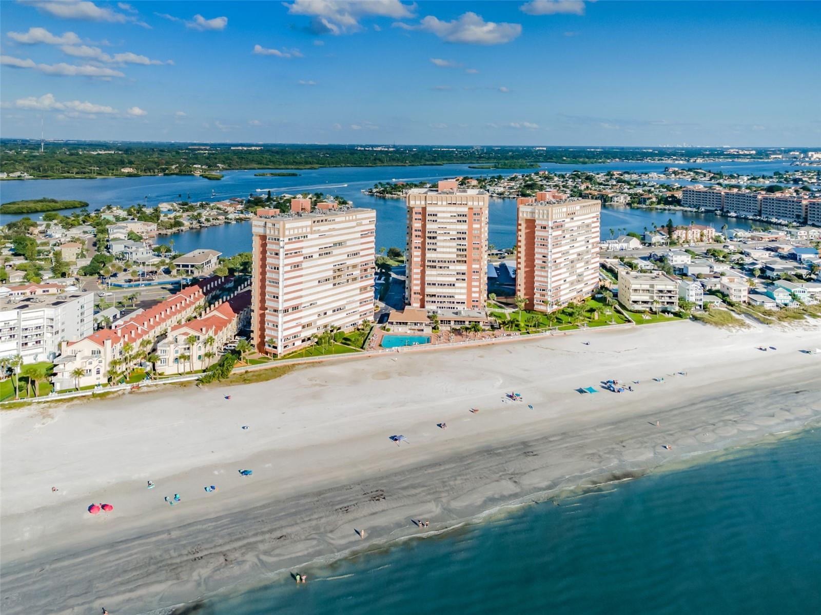 REDINGTON TOWERS BLDG 2 CONDO - Residential