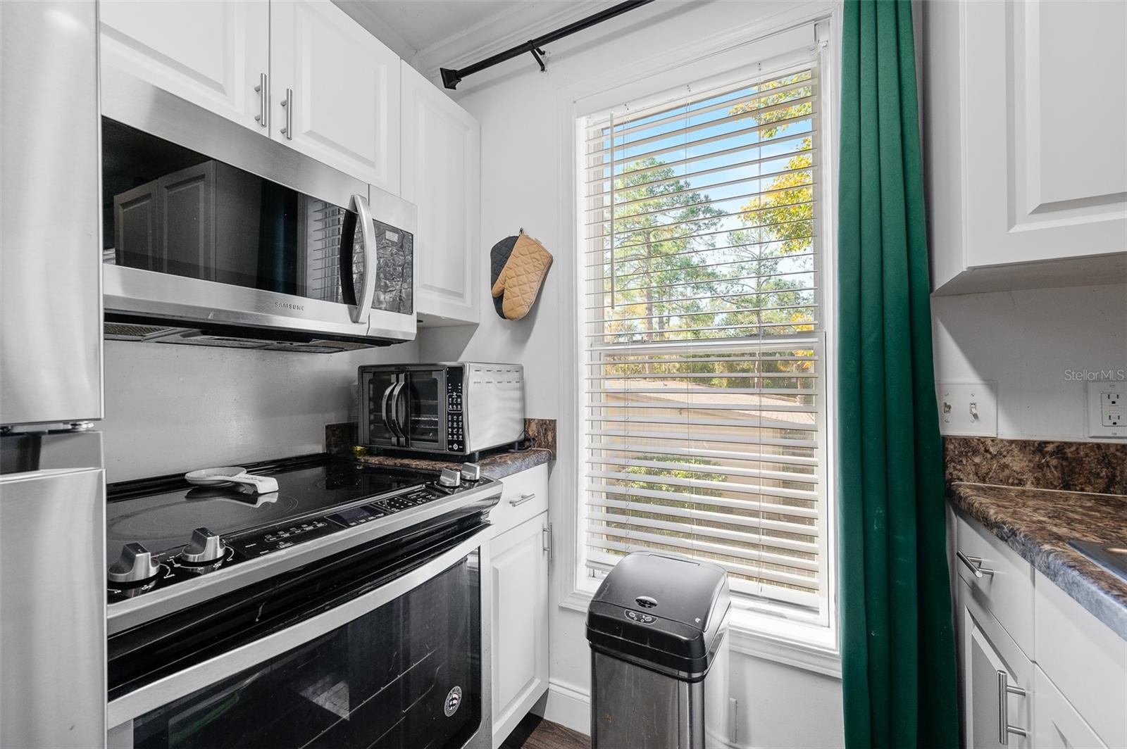 CAPSTONE QUARTERS CONDO - Residential