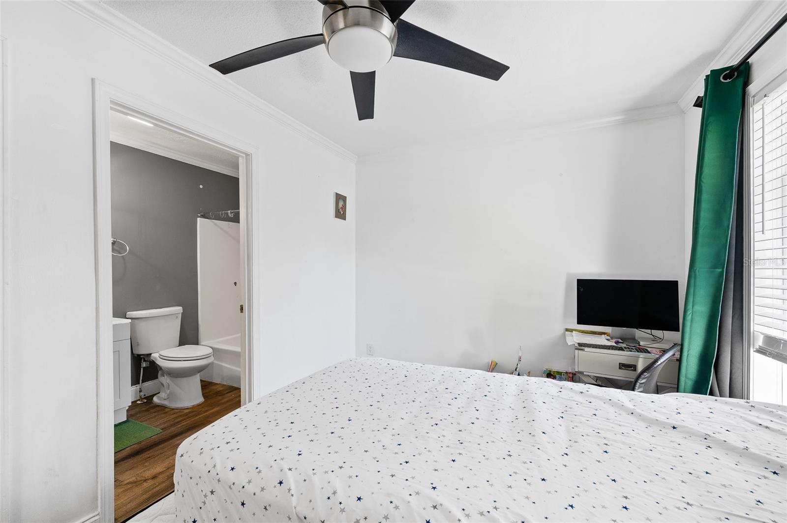 CAPSTONE QUARTERS CONDO - Residential