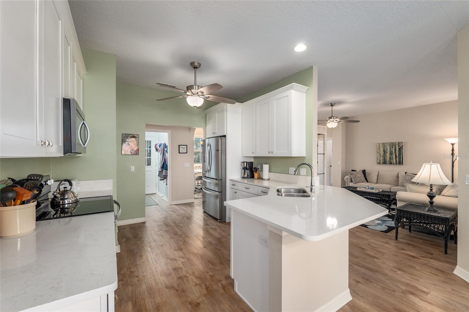 ON TOP OF THE WORLD - Residential