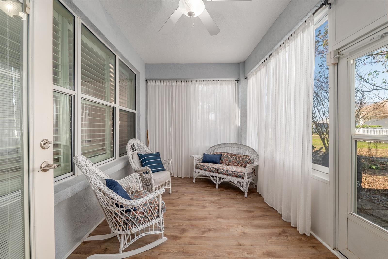 ON TOP OF THE WORLD - Residential