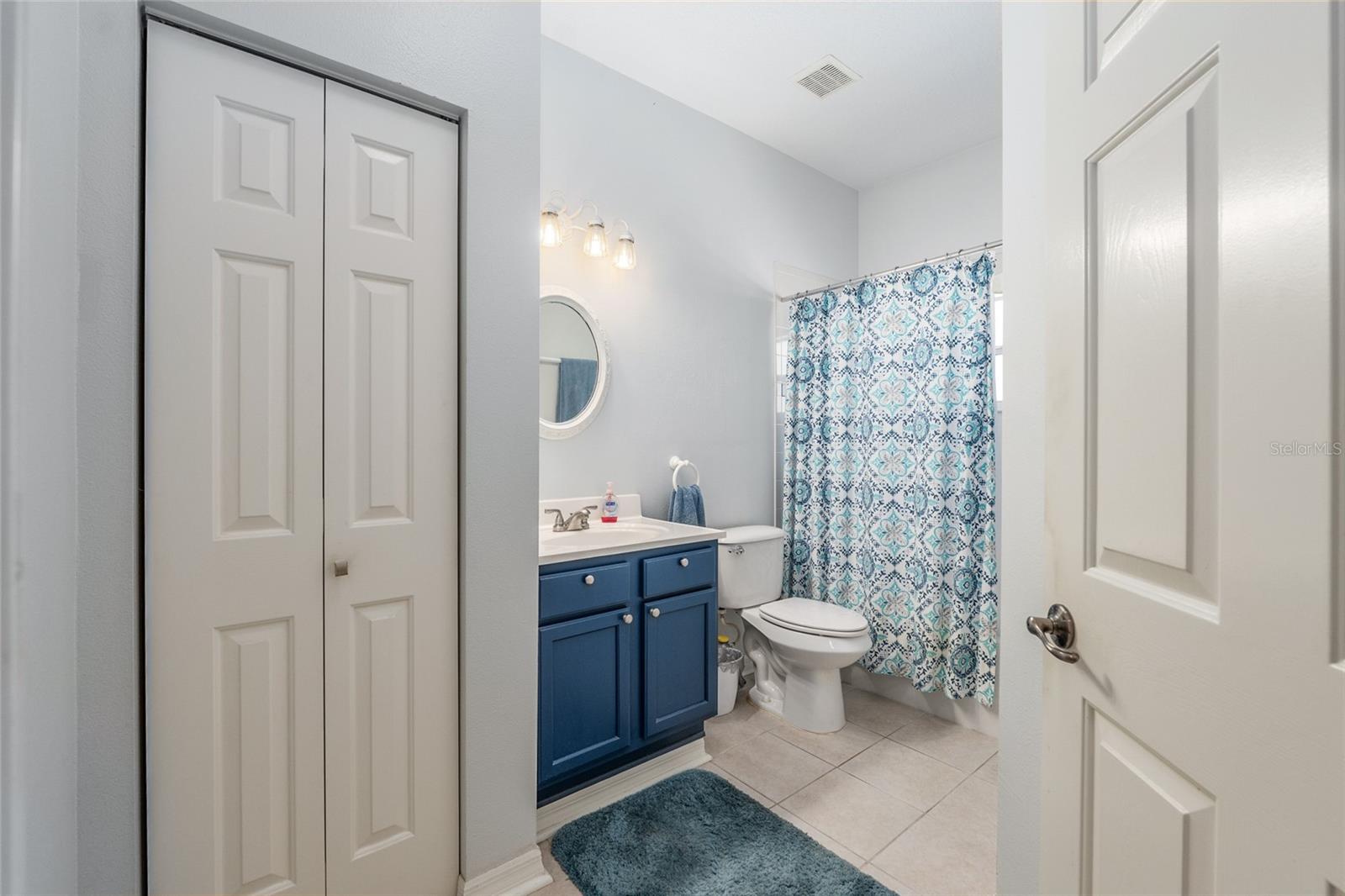 ON TOP OF THE WORLD - Residential