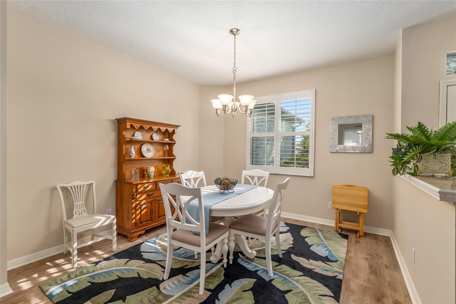 ON TOP OF THE WORLD - Residential