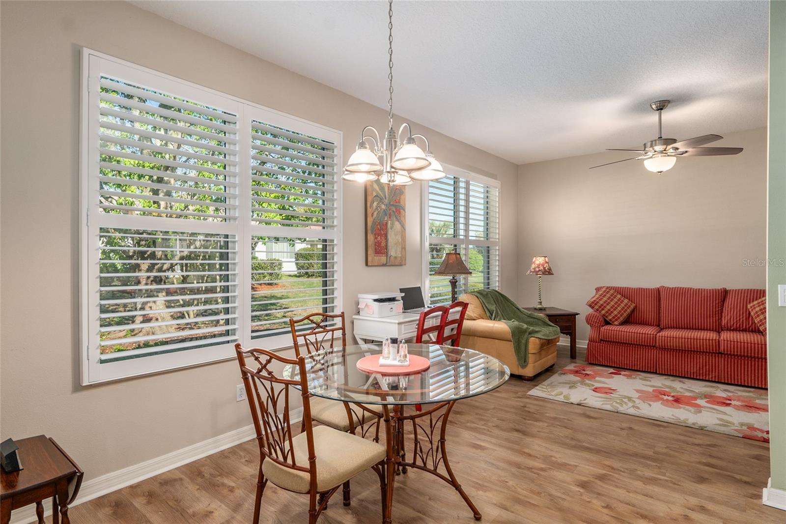 ON TOP OF THE WORLD - Residential