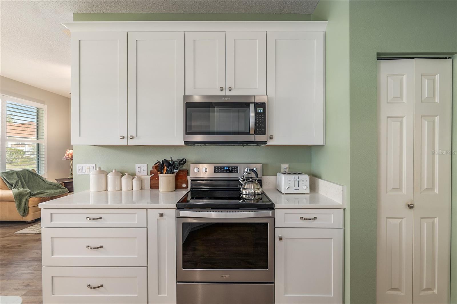 ON TOP OF THE WORLD - Residential