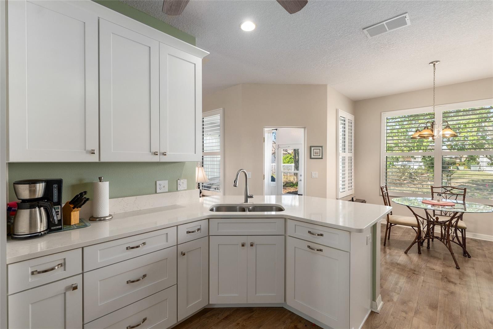 ON TOP OF THE WORLD - Residential