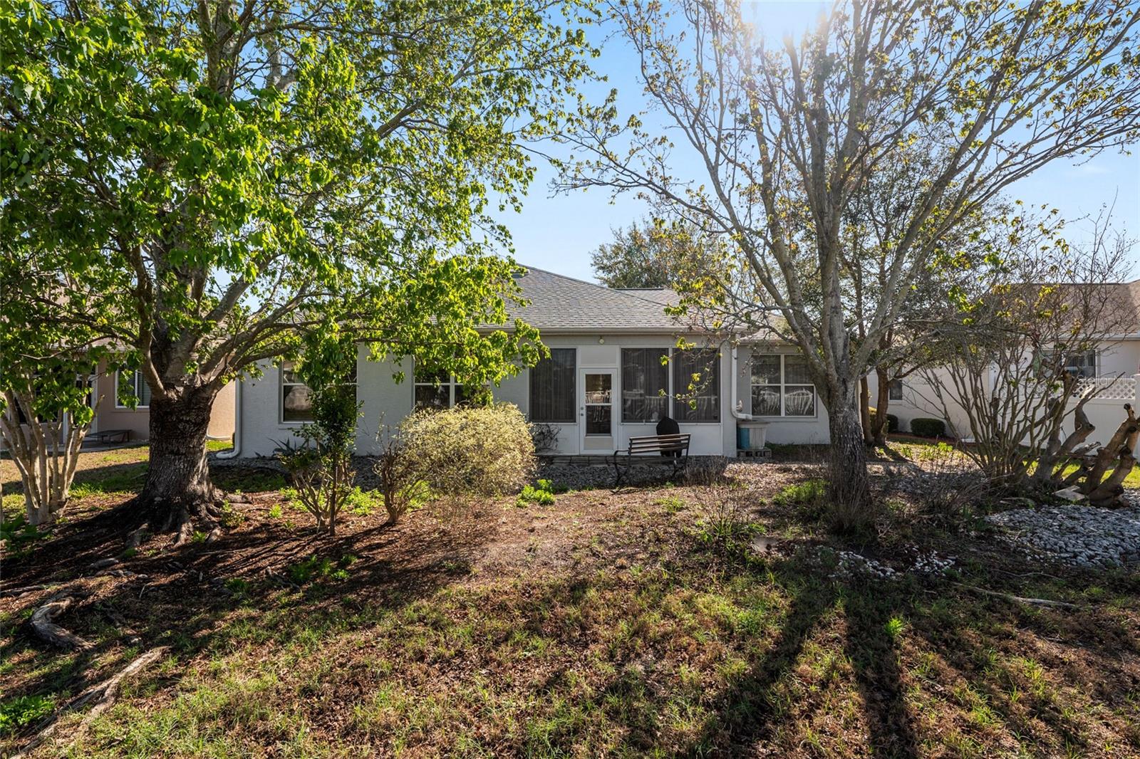 ON TOP OF THE WORLD - Residential