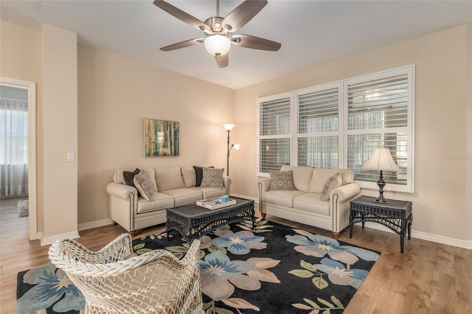 ON TOP OF THE WORLD - Residential