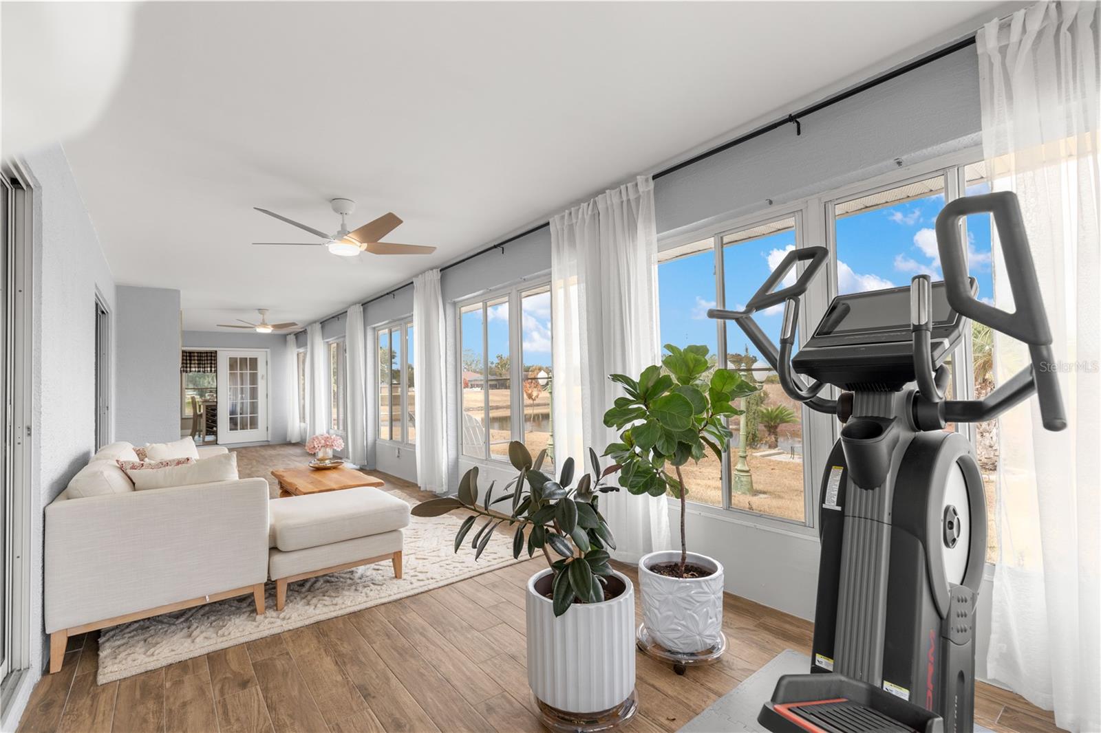 FAIRWAYS AT ROLLING HILLS FIRST ADD - Residential