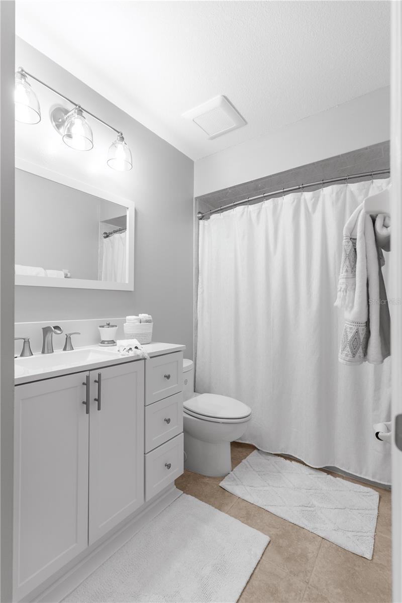 FAIRWAYS AT ROLLING HILLS FIRST ADD - Residential