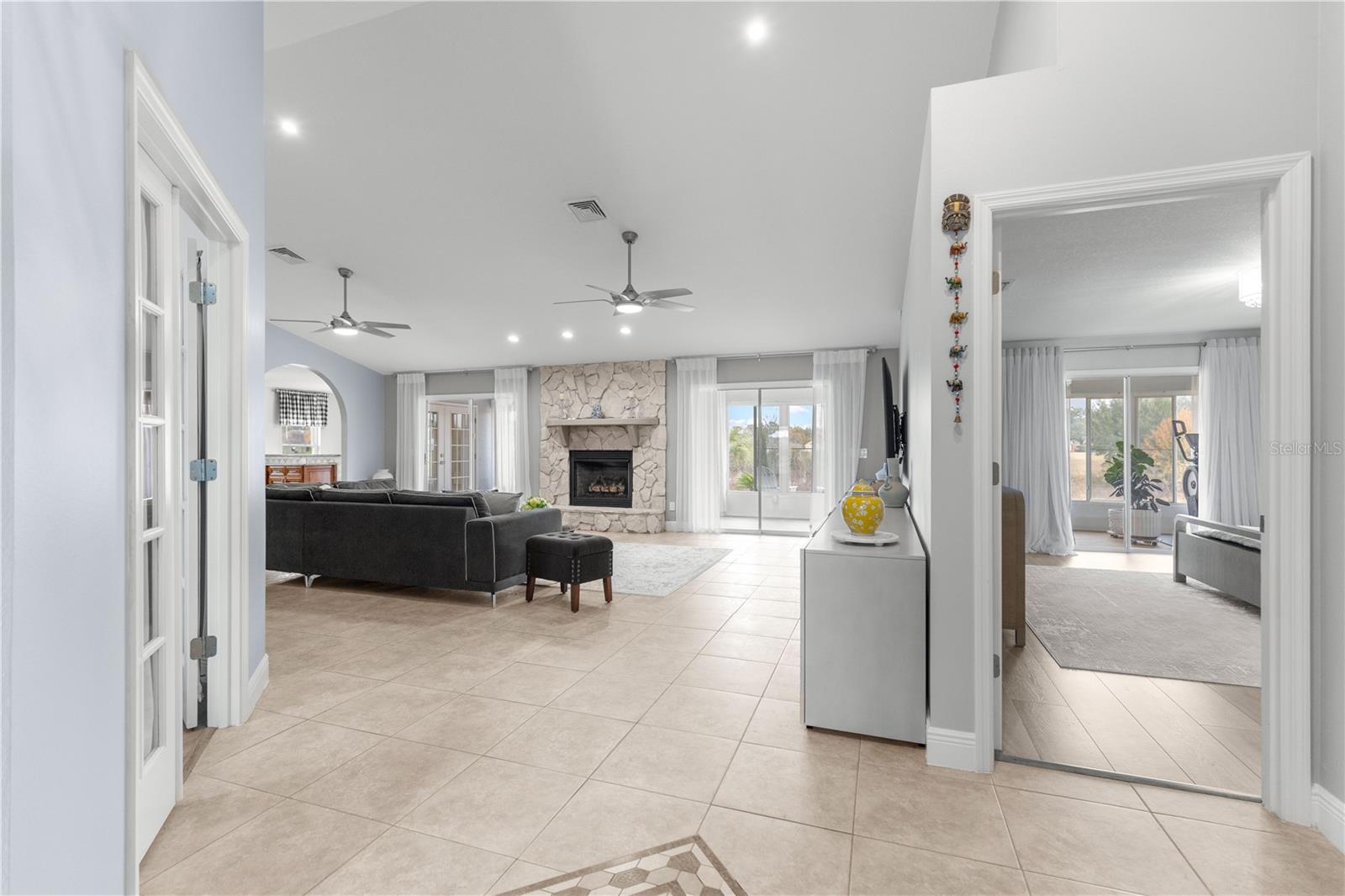 FAIRWAYS AT ROLLING HILLS FIRST ADD - Residential