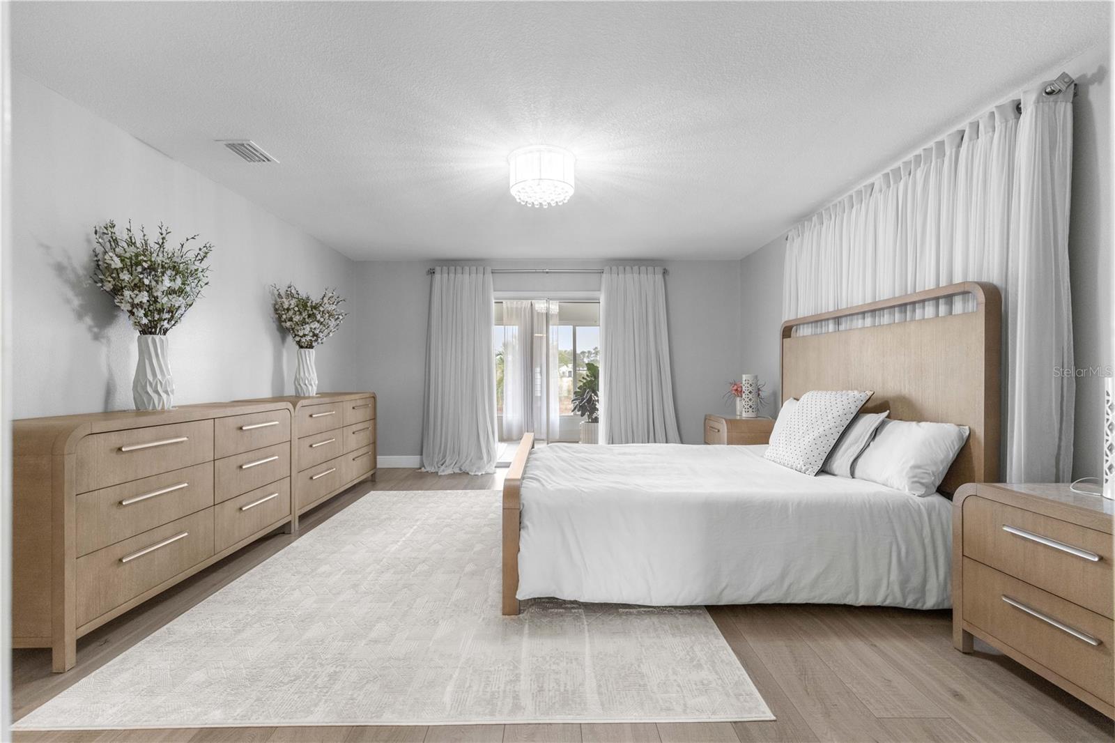 FAIRWAYS AT ROLLING HILLS FIRST ADD - Residential