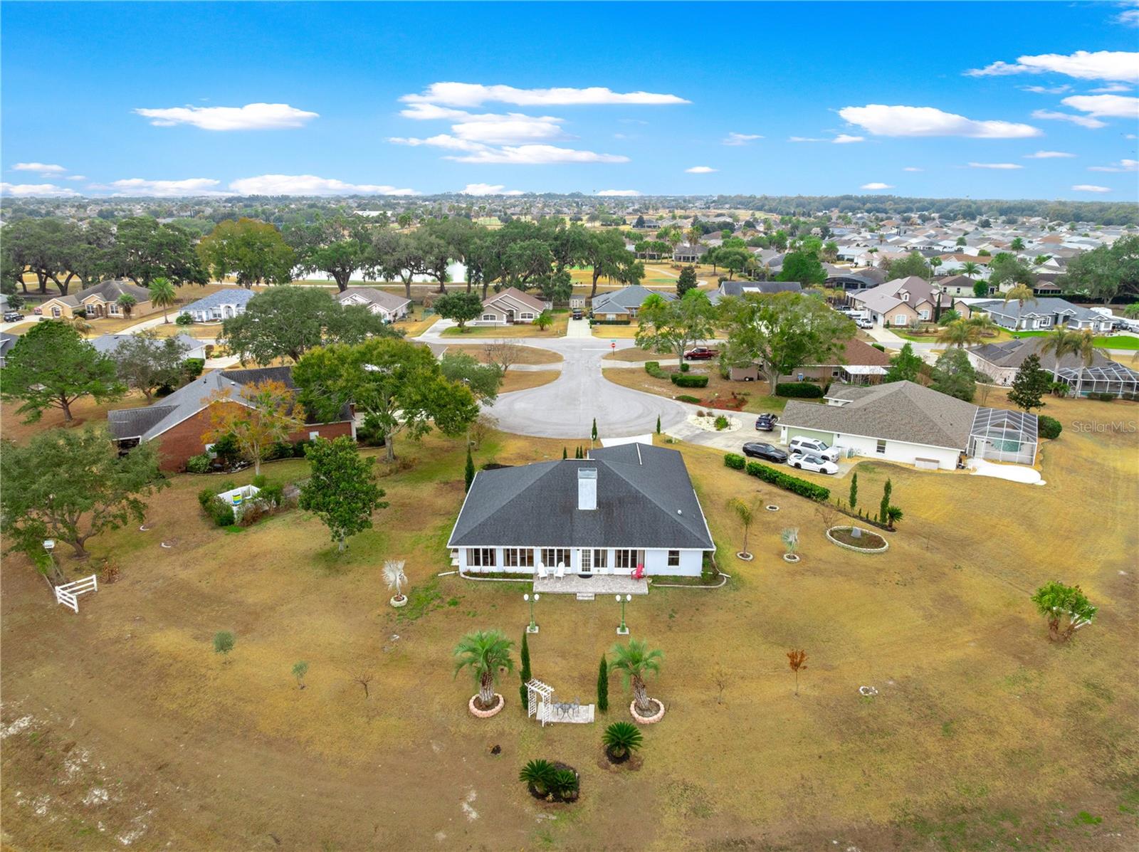 FAIRWAYS AT ROLLING HILLS FIRST ADD - Residential