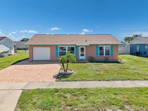 Photo of 13531 Romford Avenue, Port Charlotte, FL 33981 (MLS # D6149273)