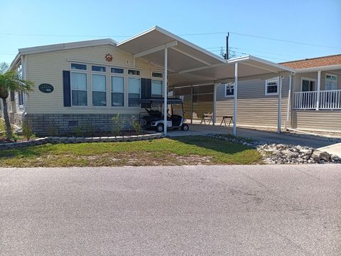 Photo of 805 S Waterway, Venice, FL 34285 (MLS # N6137707)