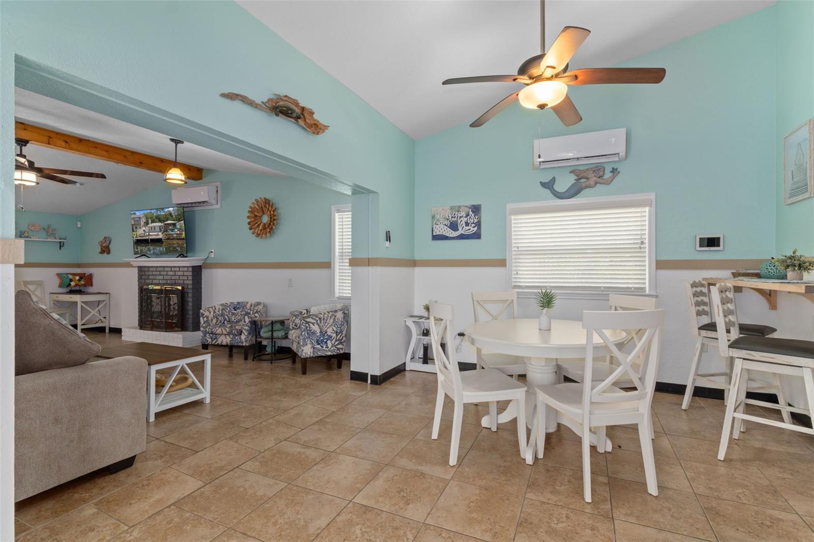 WEEKI WACHEE GARDENS - Residential