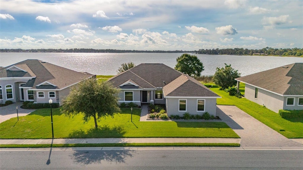 Photo of 473 Lake View Way, Auburndale, FL 33823 (MLS # S5155411)