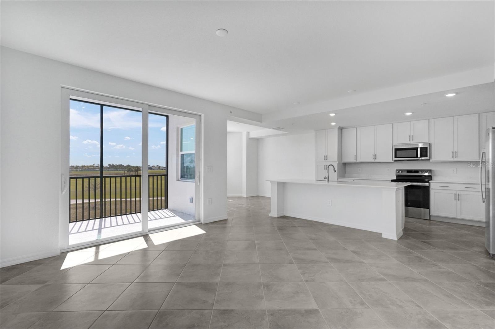 CALUSA COUNTRY CLUB - Residential