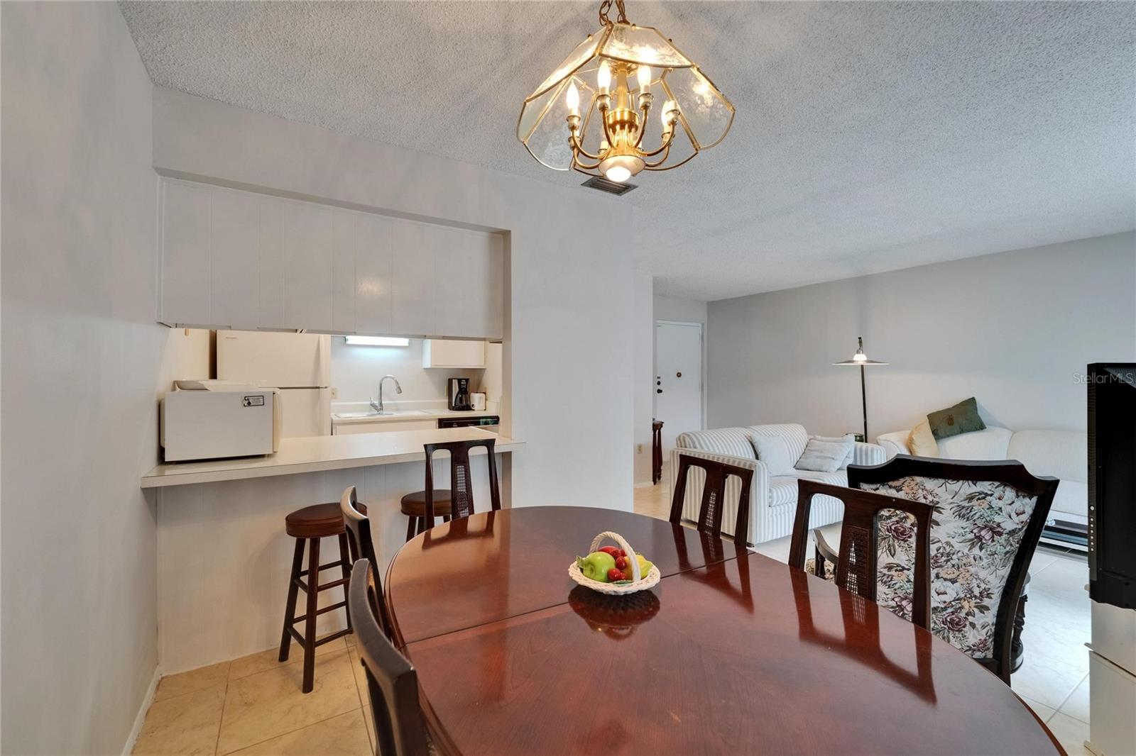 WOODSIDE VILLAGE CONDO - Residential Lease