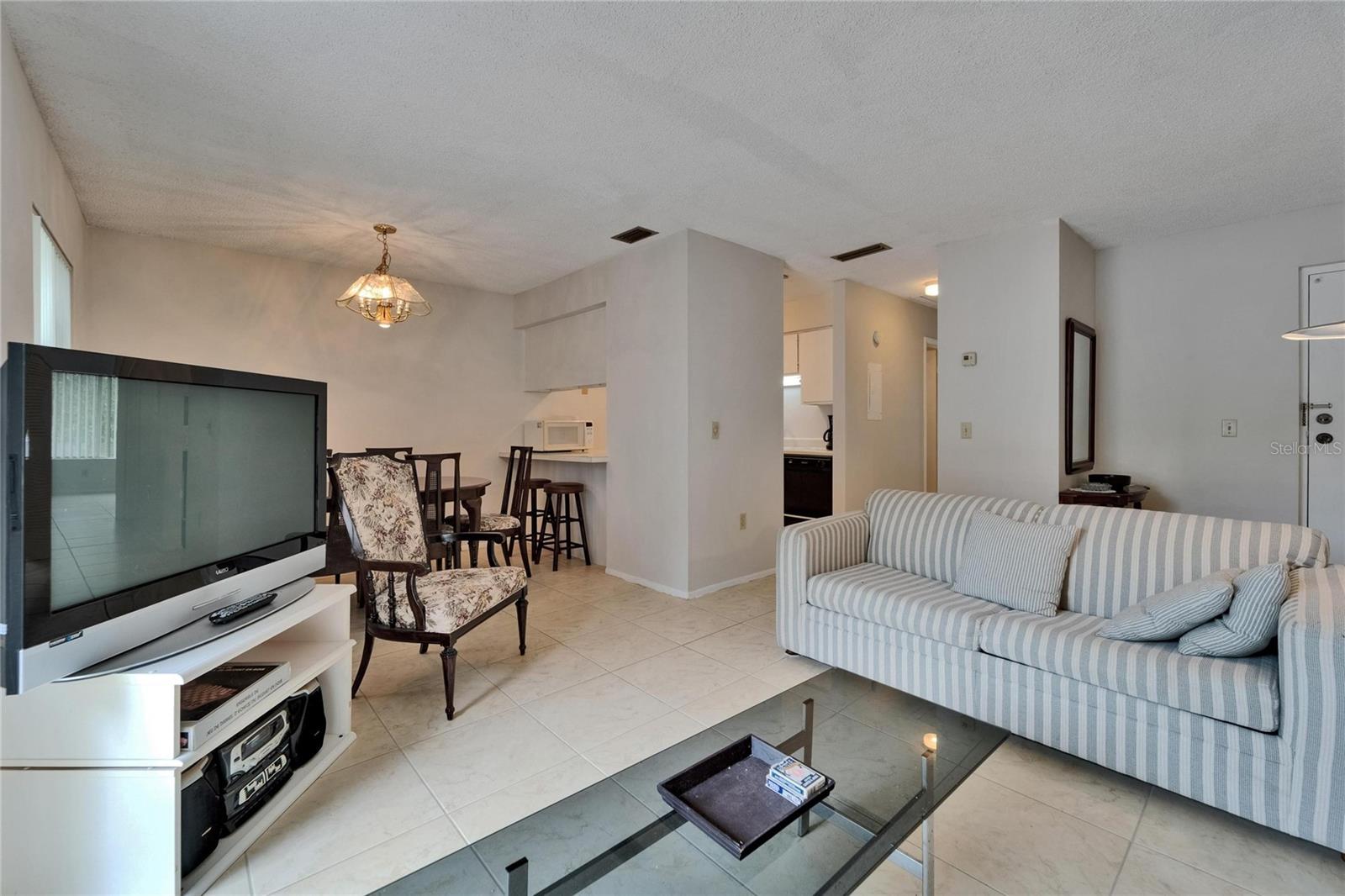 WOODSIDE VILLAGE CONDO - Residential Lease