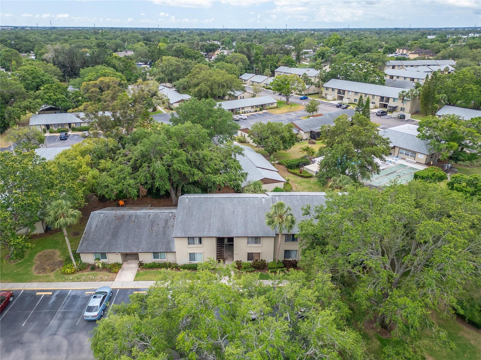 WOODSIDE VILLAGE CONDO - Residential Lease