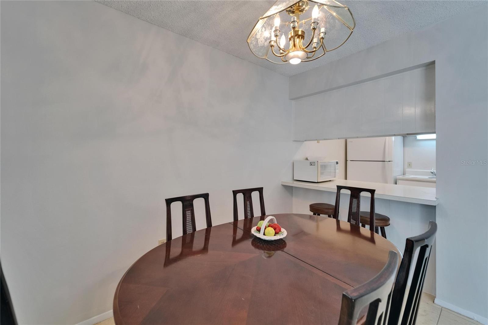 WOODSIDE VILLAGE CONDO - Residential Lease