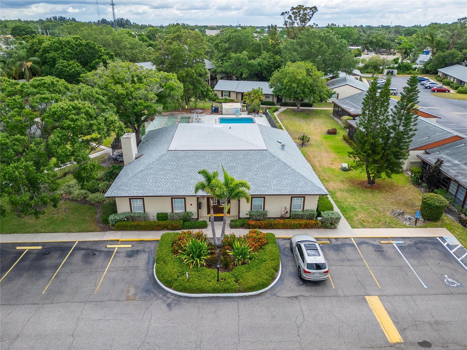 WOODSIDE VILLAGE CONDO - Residential Lease