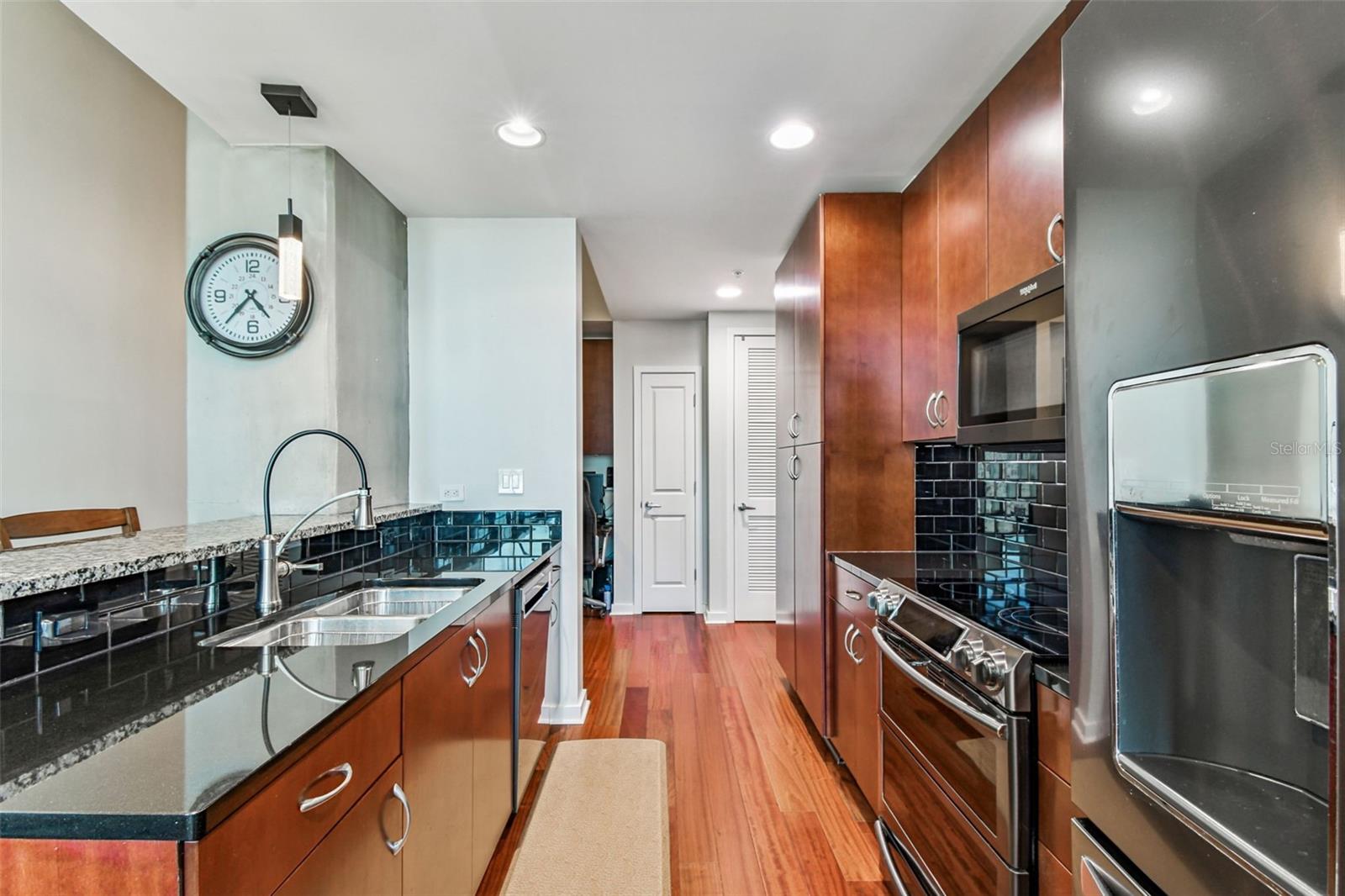 SKYPOINT A CONDO - Residential