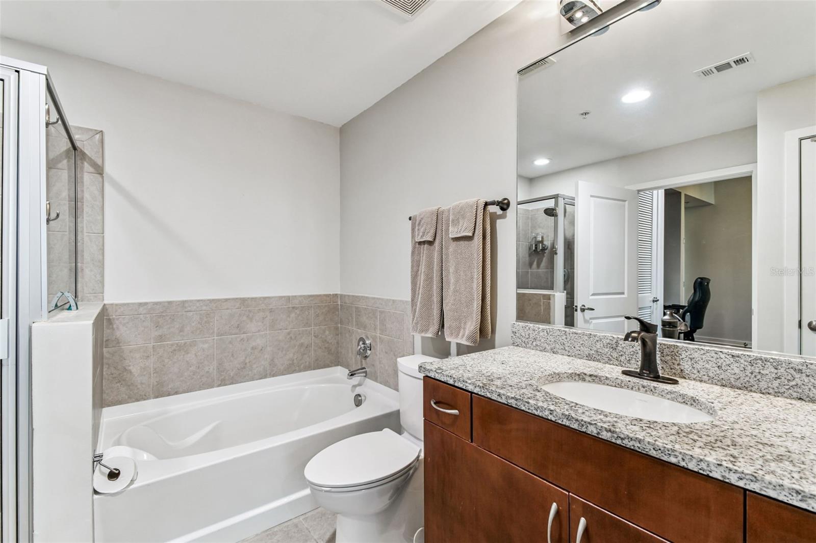 SKYPOINT A CONDO - Residential