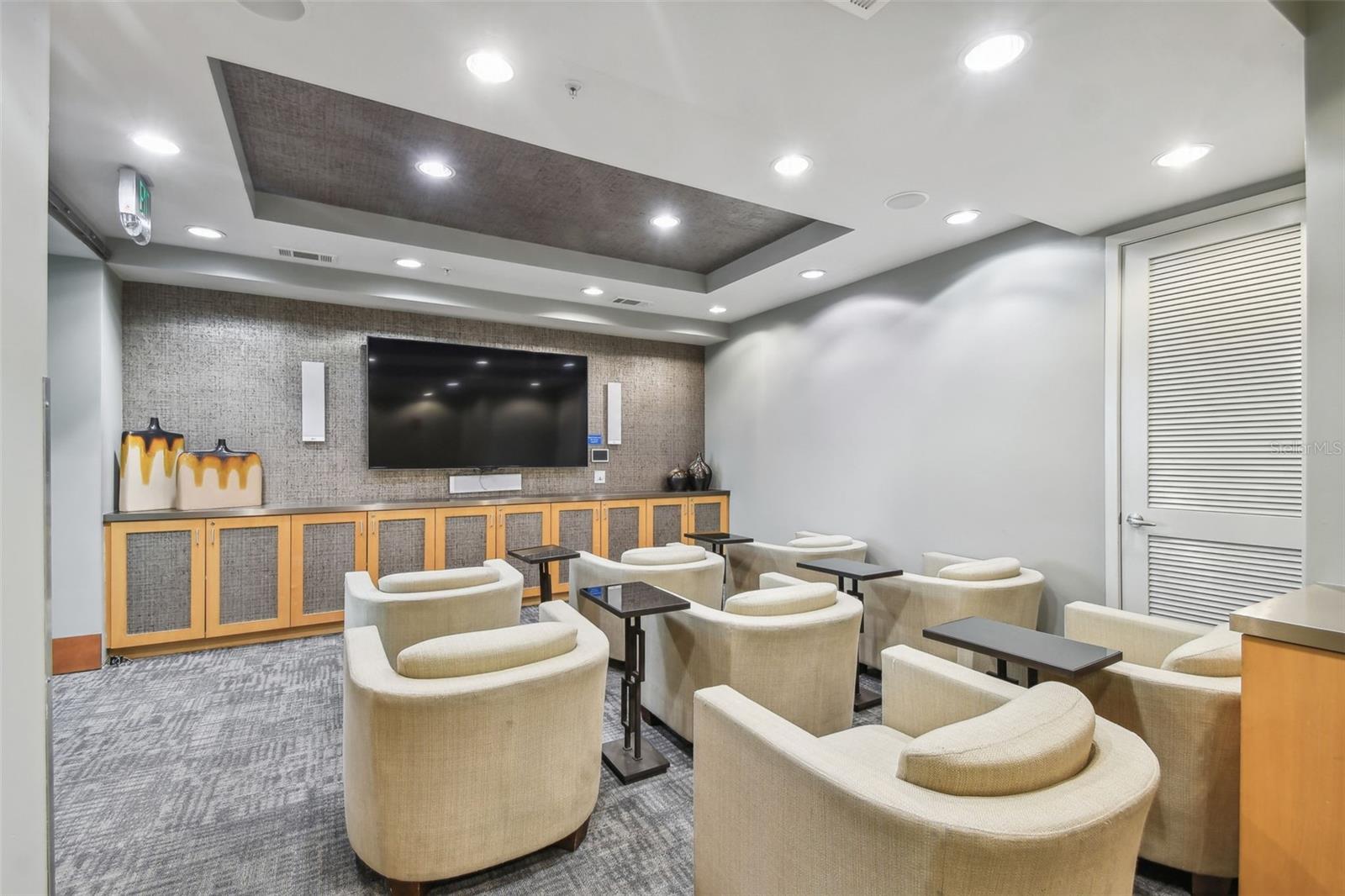 SKYPOINT A CONDO - Residential