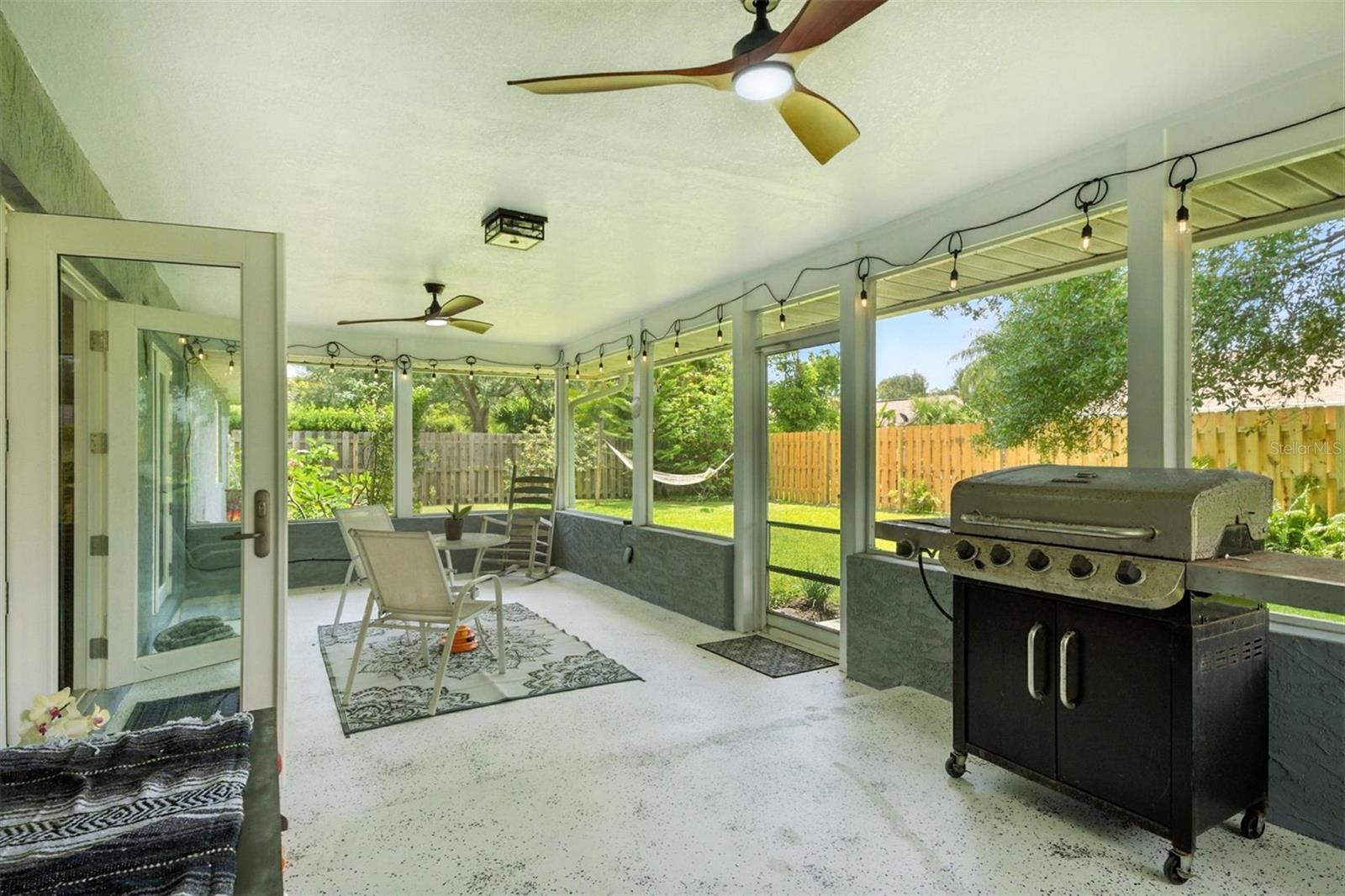 HOLIDAY PINES SUB PH I - Residential