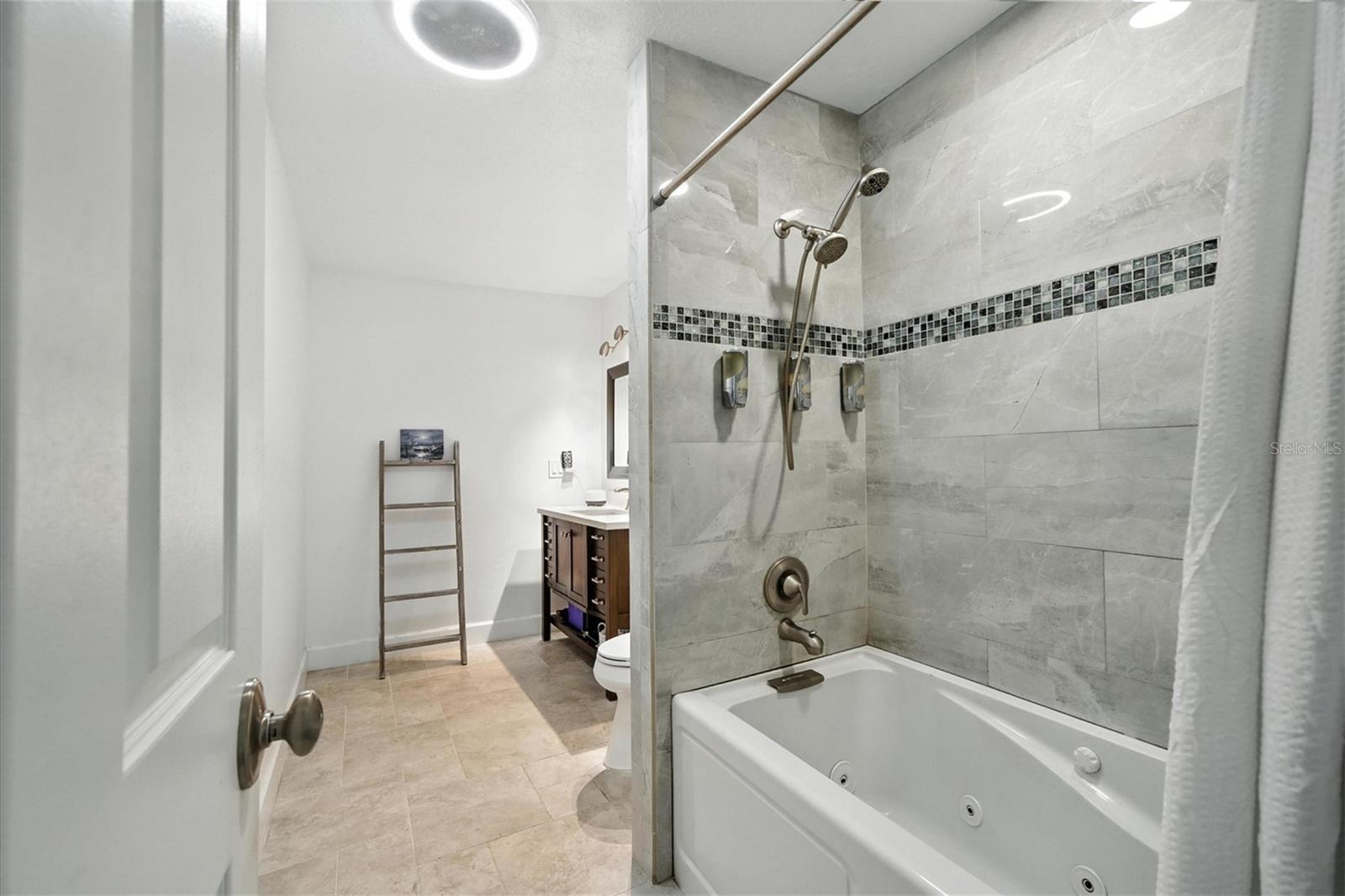 HOLIDAY PINES SUB PH I - Residential