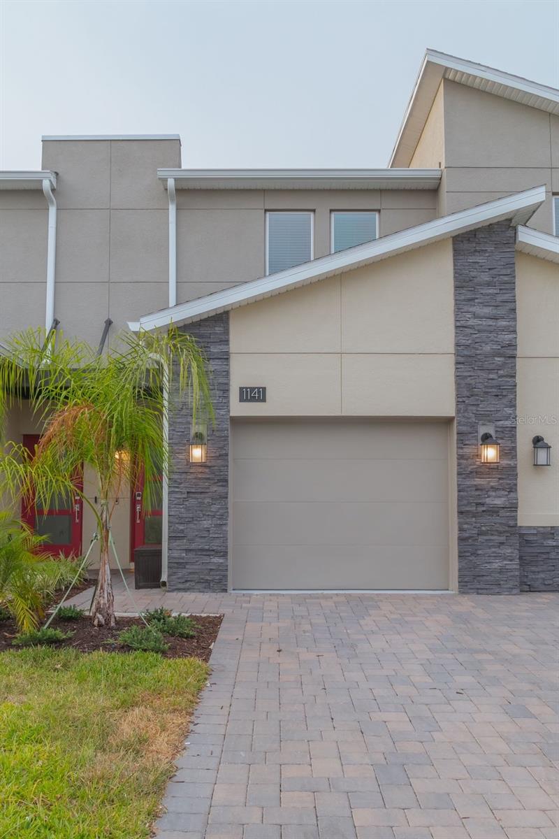 1141 DROP LANE