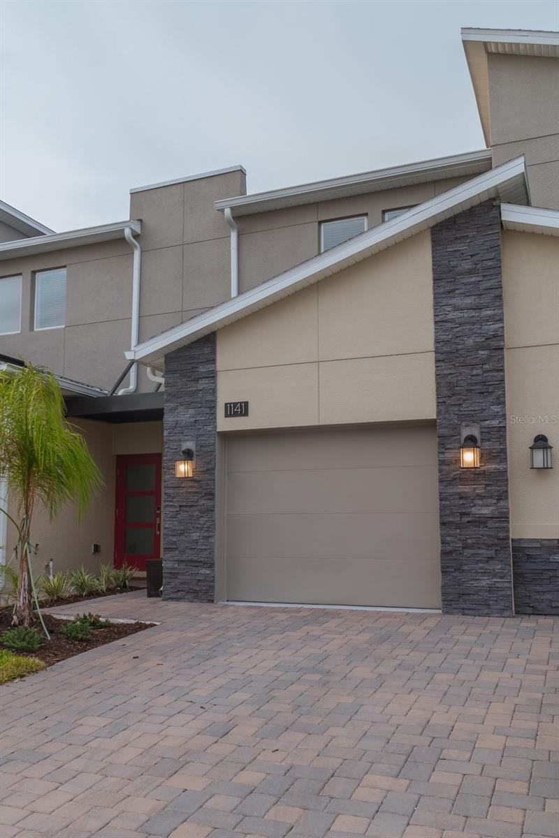 1141 DROP LANE