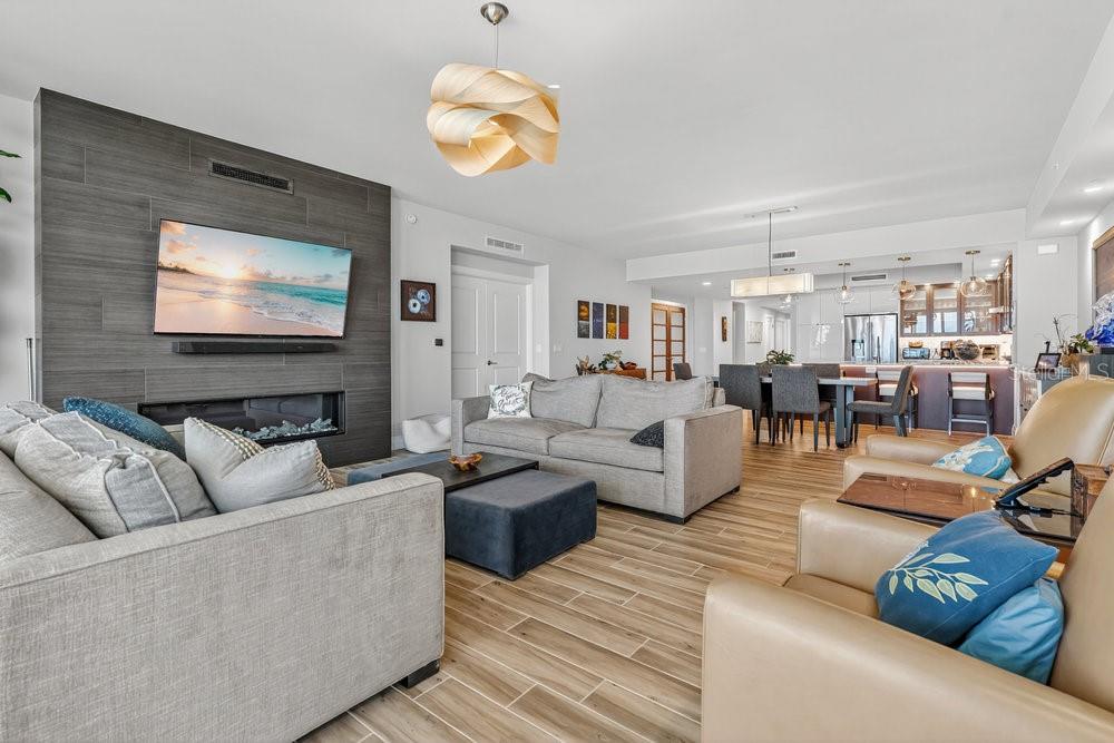 800 COLLANY ROAD 302